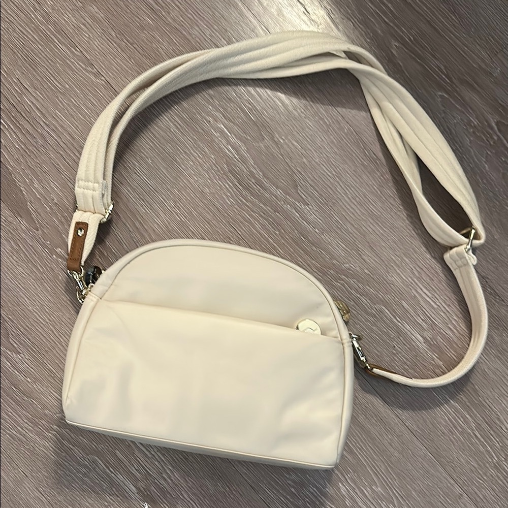Lo & Sons Nouvelle Cream and Camel Crossbody Bag
